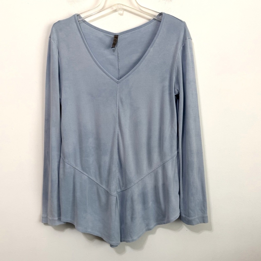 XCVI Tee Tunic S Watercolor Blue Long Sleeve Pointed Hem V Neck Soft Casual Top
